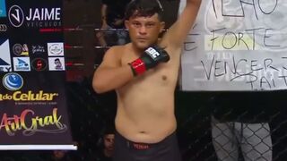 One Armed MMA Fighter Knocks out Opponent in First Round
