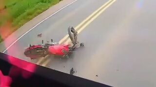 Motorcyclist Head On Collision with Truck Instant Death