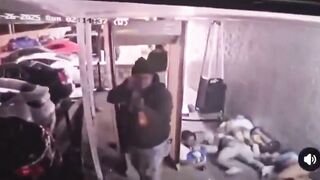 WOW: Extremely Calm Security Guard Ends Mass Shooting Attempt in Tennessee.