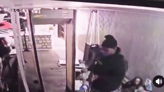 WOW: Extremely Calm Security Guard Ends Mass Shooting Attempt in Tennessee.