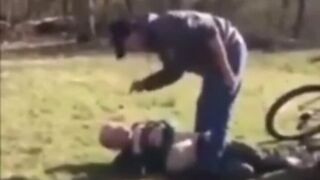 Dad Slaps The Shit Out Of This Man Who Hitting On His 6y.o Daughter