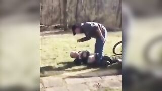 Dad Slaps The Shit Out Of This Man Who Hitting On His 6y.o Daughter