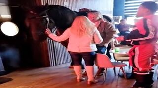 LOL: Black Woman Freaks Out When a Guy Brings His Horse Inside The Restaurant