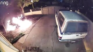He enters the patio of a house to set fire to a car and catches fire himself