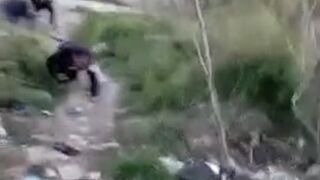 Crawling Syrian soldiers excuted today
