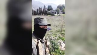 Syrian takes Selfie with Soldier while Executing Him