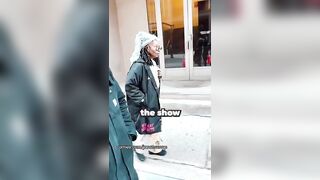 This dude is way toooo funny