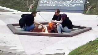 Stupid, Ignorant or just As*holes? Crew uses Moscow's Eternal Flame to Roast Sausages