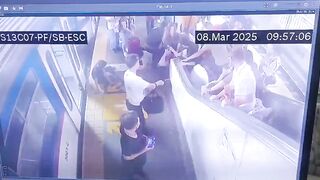 The Chinese and Escalators just can't Get Along