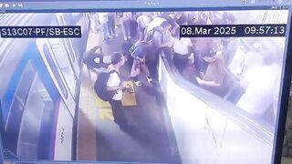 The Chinese and Escalators just can't Get Along