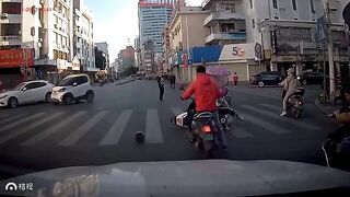 Crazy Bull savagely crashed Chinese girl on moped