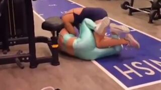 Couples Fight at the Gym is Perfect Viral Video