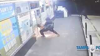 Burglars use Chainsaw to Break into Store in Tampa, Florida