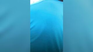 Man slaps woman and immediately gets mobbed
