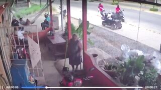 Man goes from Relaxing in a Hammock to Dead in the Hammock