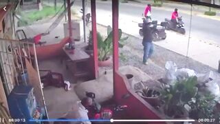 Man goes from Relaxing in a Hammock to Dead in the Hammock
