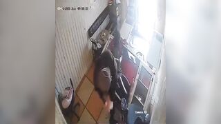 Store Owner gets Brutally Robbed and Stabbed during Fight with Thugs..Loses Everything