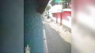 4 Gangsters Light Up a Green Jeep then Come Back for More