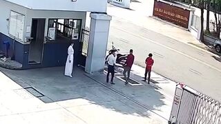 Bad Day to be a Security Guard at this Place, at this Exact Time