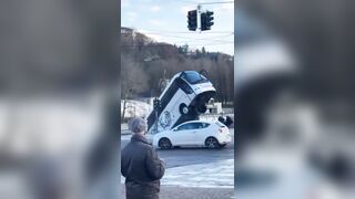 Bus Driver Zigged when he should have Zagged in Italy. Fatal for Him
