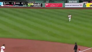 WOW: Even if You're Not a Baseball Fan u Have to be Impressed...this Play is Incredible!