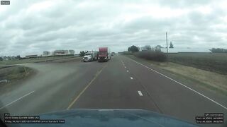 Video shows moment train splits semi trailer in half in southern Minnesota