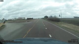 Video shows moment train splits semi trailer in half in southern Minnesota