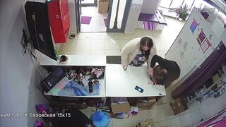 World's Worst Customer Beats Up Lady behind the Counter