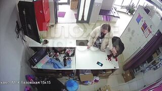 World's Worst Customer Beats Up Lady behind the Counter