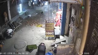 2 dead after a wall collapsed on them