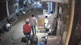 2 dead after a wall collapsed on them