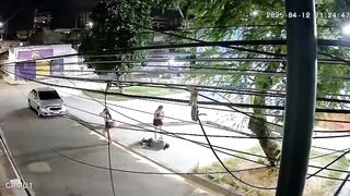 Video shows moment when man is shot dead in Cruz das Almas square