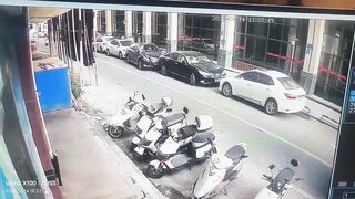 Final Destination in Full power: Single Brick falls from Building and Kills Woman on Bike