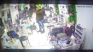 Policeman (36) kills woman (26) in her workplace. Shot 12 times then pops himself up