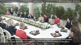 2022 interview with Putin & all Female reporters asking if the war will stop