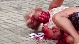 Fight between women ends in attack with fork in busy square in Rio