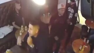 Man is brutally eliminated while sharing with his friends