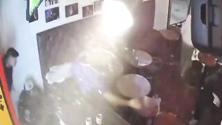 Man is brutally eliminated while sharing with his friends