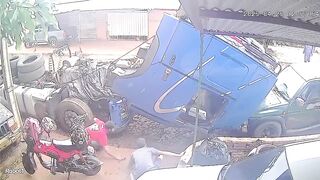 Mechanic dies a bad death not practicing Safety Protocol