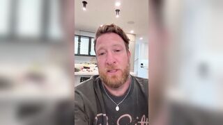 Dave Portnoy at War with Kids Who Went to his Bar with a "F*ck the Jews" sign.