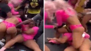 Group of Feral Black Thug Women Friends Fight at Amusement Park