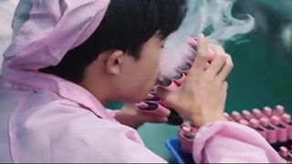 Chinese Workers at a Disposable Vape Factory Must Tests up to 10,000 Vapes A DAY!