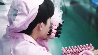 Chinese Workers at a Disposable Vape Factory Must Tests up to 10,000 Vapes A DAY!