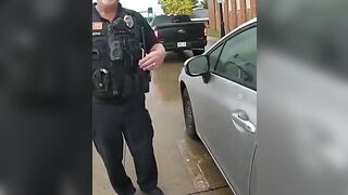 Karen Loses Her Mind During Traffic Stop.