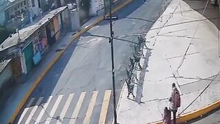 Justice demanded in Tlaxcala after death of elderly woman struck by pedestrian at crosswalk