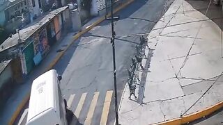 Justice demanded in Tlaxcala after death of elderly woman struck by pedestrian at crosswalk
