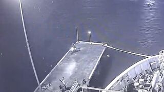 2 Men at End of Pier One Ends up Dead