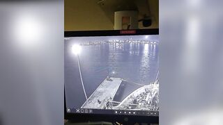 2 Men at End of Pier One Ends up Dead