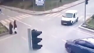 Never Safe being this Close to Traffic