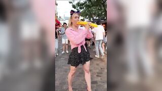 Show Off Blonde, you won't Believe this